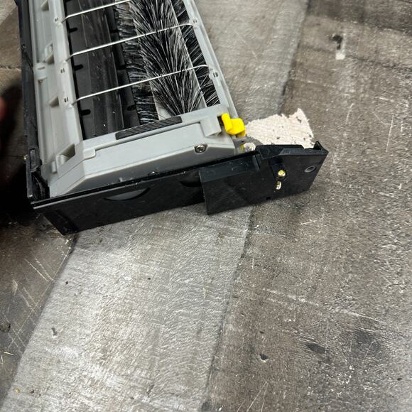 Enhanced Brush Assembly For iRobot Roomba 600 Series 671 - Picture 4 of 6